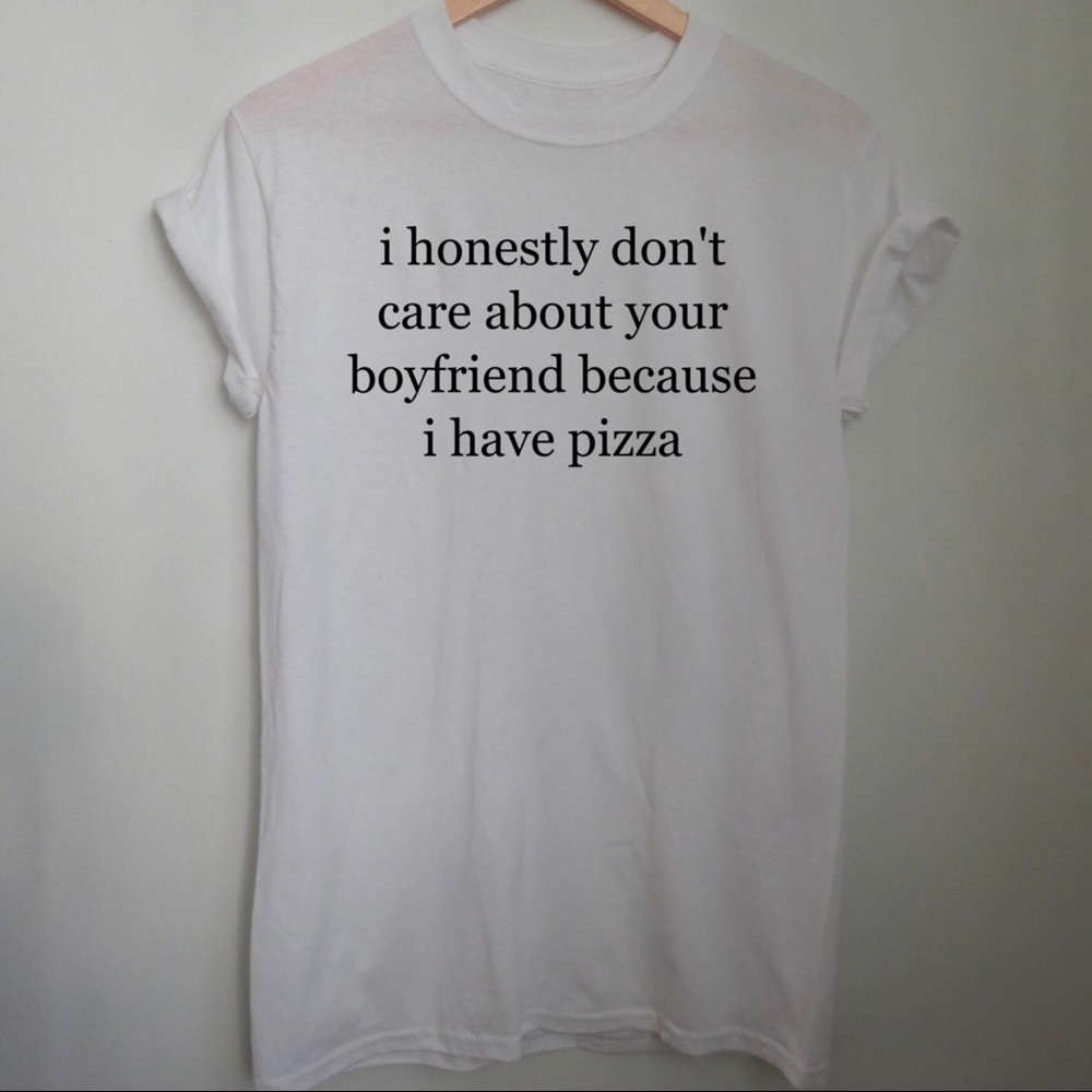 New! ๐ Boyfriend Pizza Graphic Tee ๐ - Picture 1 of 3